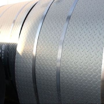 600mm-1500mm Hot Rolled Kotak-kotak Lembaran Logam Coil JIS SS400